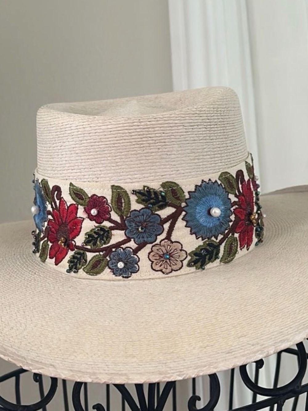 Embroidered Floral Wide-Brim Straw Hat - Cream